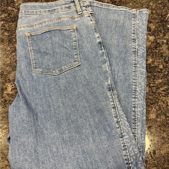 Chico's Classic Blue Denim Jeans - Picture 1 of 9